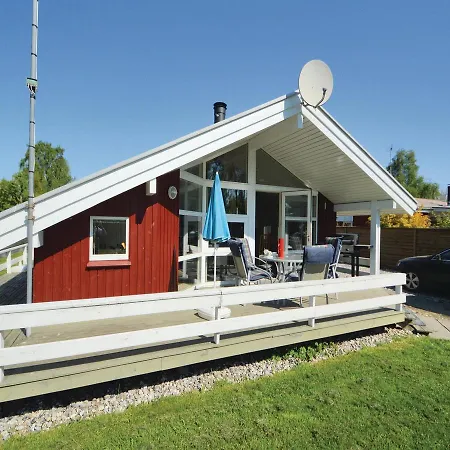 Two-bedroom Holiday In *