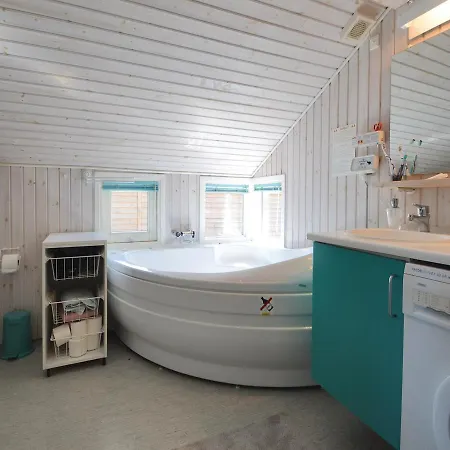 Two-bedroom Holiday In Sjolund