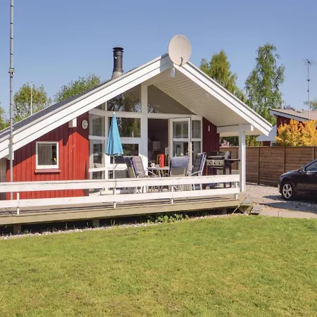 Ferienhaus Two-bedroom Holiday In Sjolund